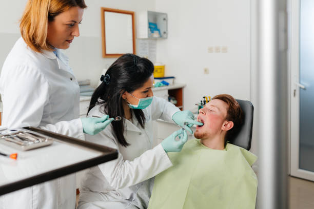 Best Emergency Dental Extractions in Macon, MO
